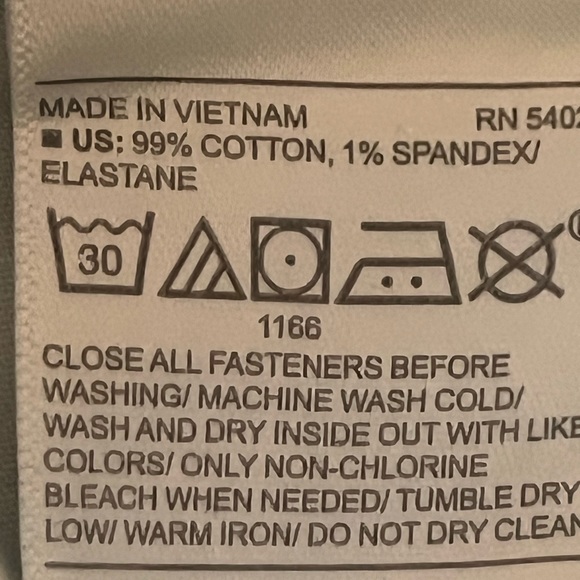 Old Navy Mid Rise Boyfriend Ankle Jeans - Size 12 - Picture 4 of 6